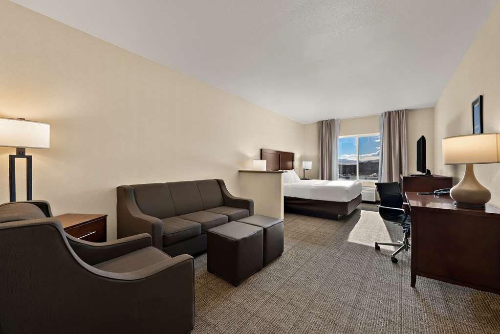 Comfort Inn & Suites Airport Convention Center Reno Room photo