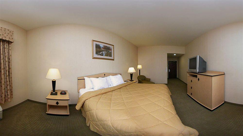 Comfort Inn & Suites Airport Convention Center Reno Exterior photo